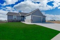 Building Photo - Single family home in west wichita which i...