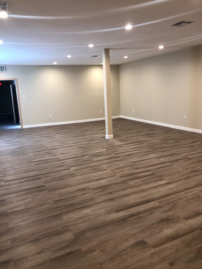 Building Photo - 3911 Fulton St