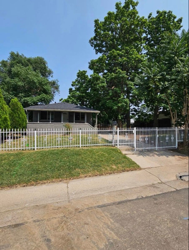 Building Photo - 668 S Lowell Blvd