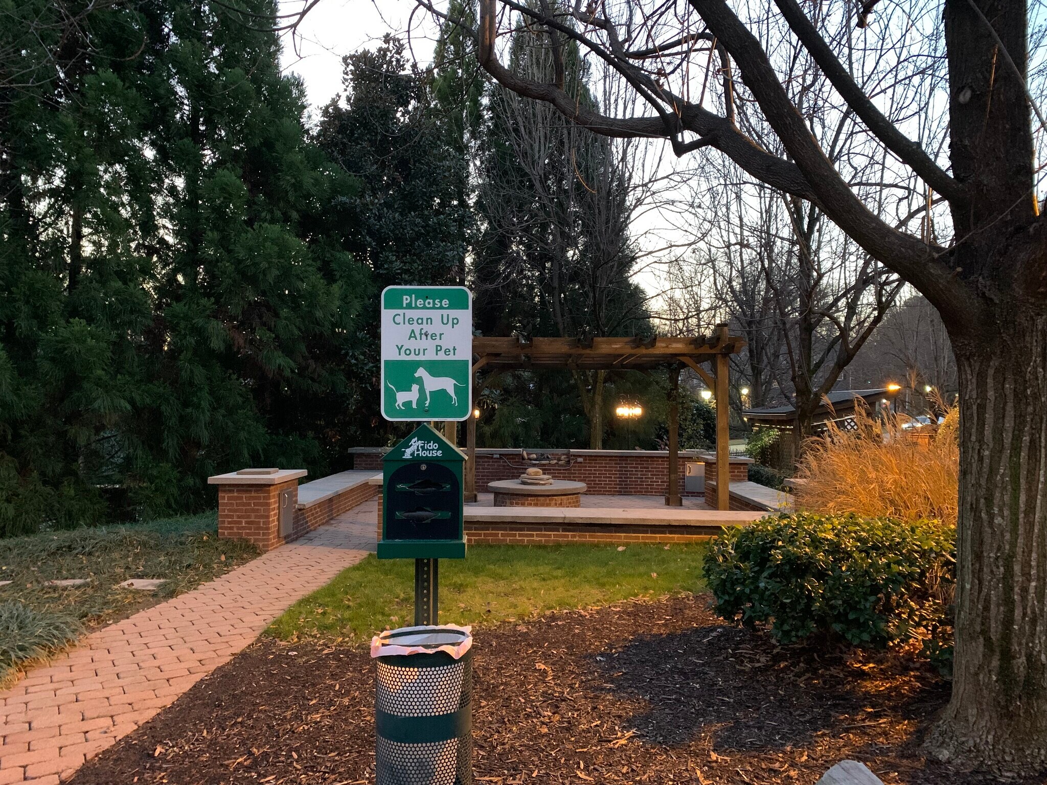 Building Photo - 307 Le Gran Bnd