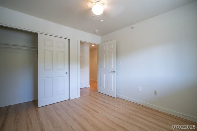 Building Photo - $3,200 | 3br/2ba Condominium in Sixty Parkside