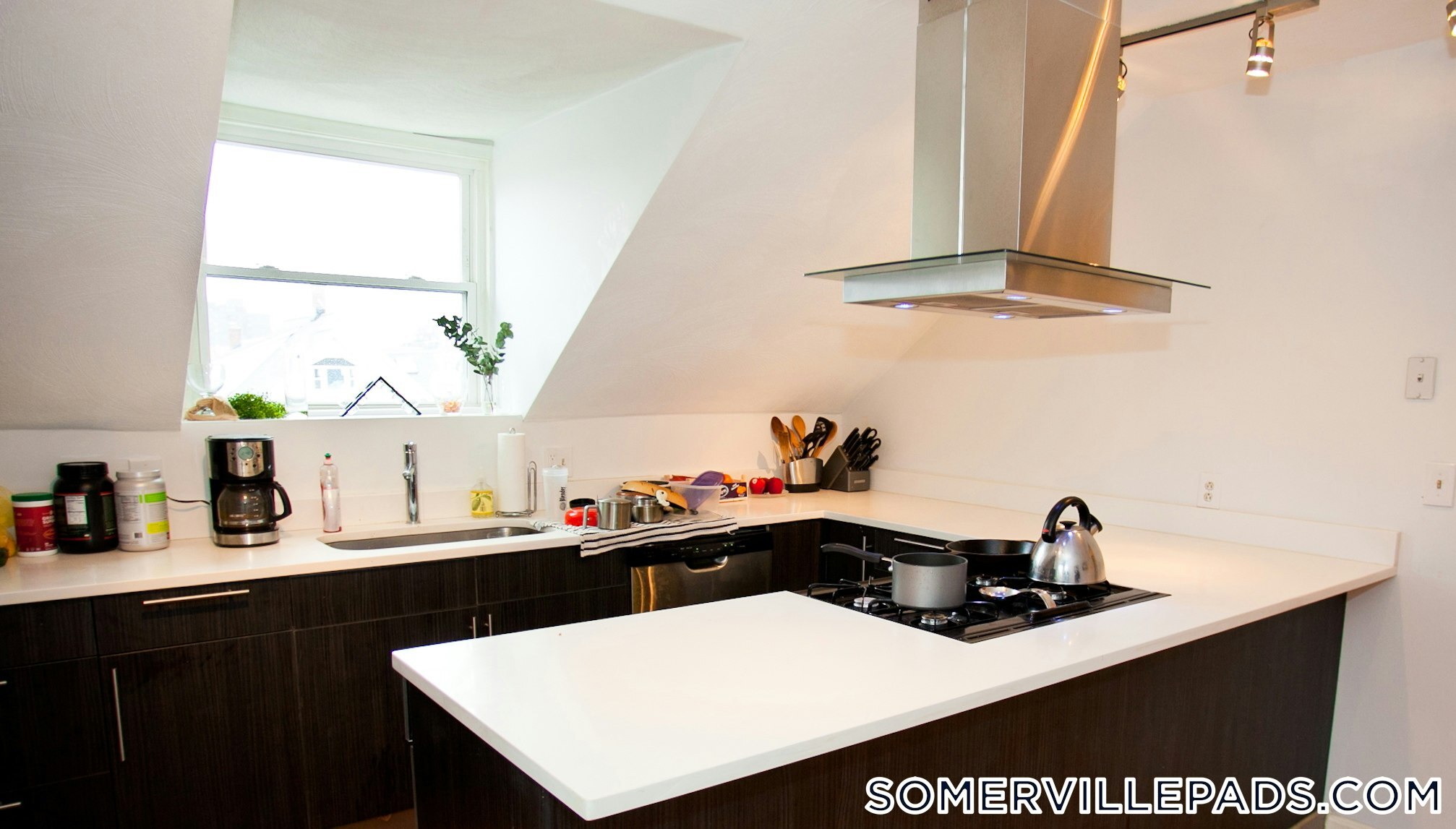 Building Photo - 5 Munroe St