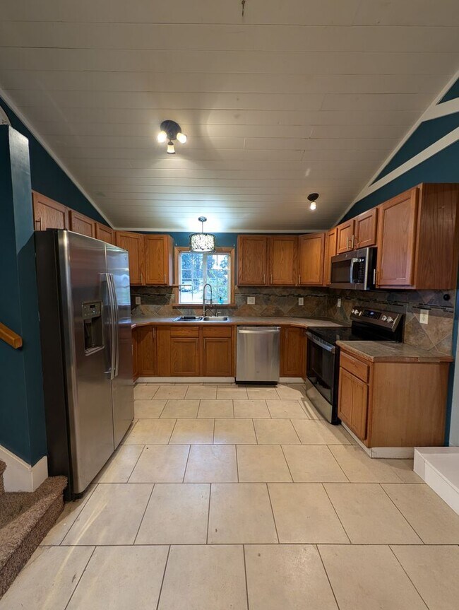 Building Photo - Livestock & Spring Garden Ready! 3 Bedroom Home for Rent in Port Orchard