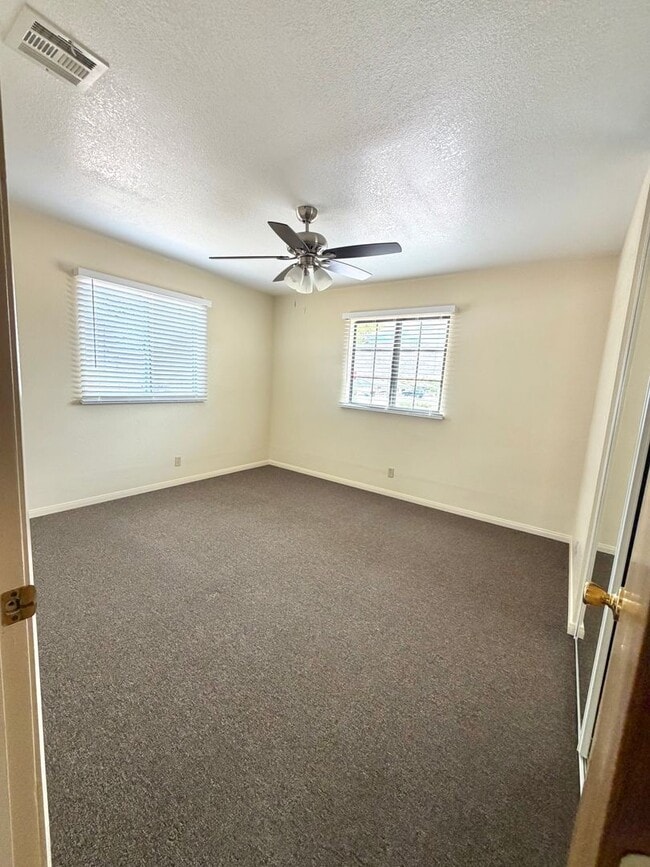 Building Photo - 71768 Buena Vista Dr