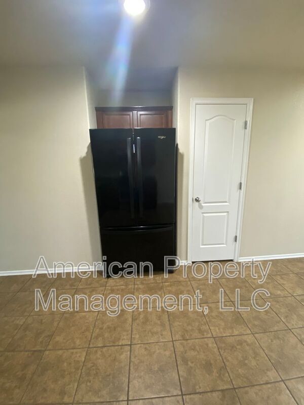Building Photo - 4113 W 105th St S