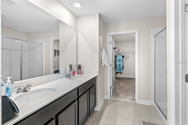 Building Photo - 740 Simone Ct