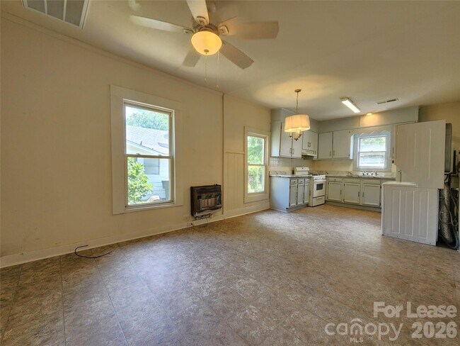 Building Photo - 49 Cline Ave SW