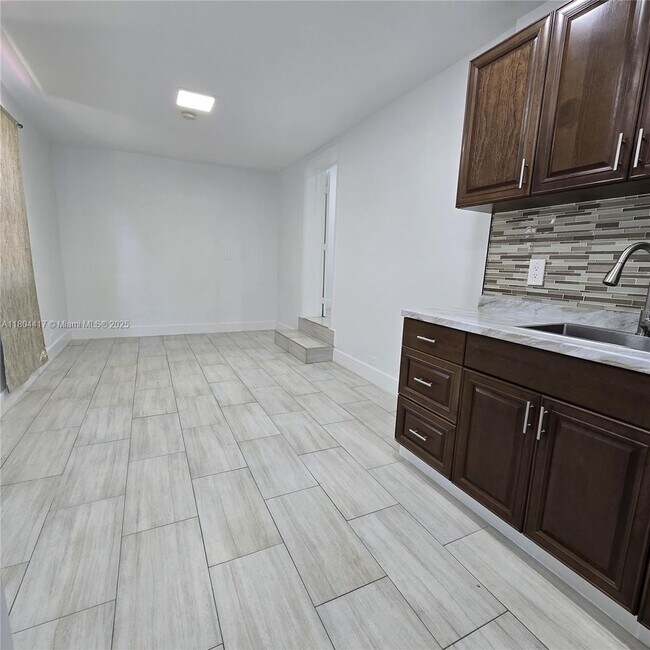 Building Photo - 1230 NW 70th St