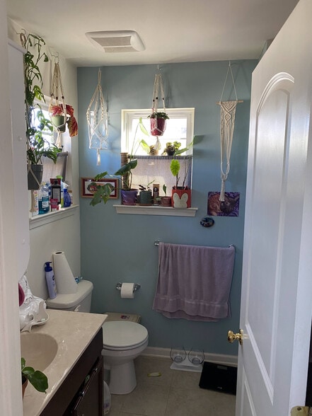 Building Photo - 18 Alerica Ln