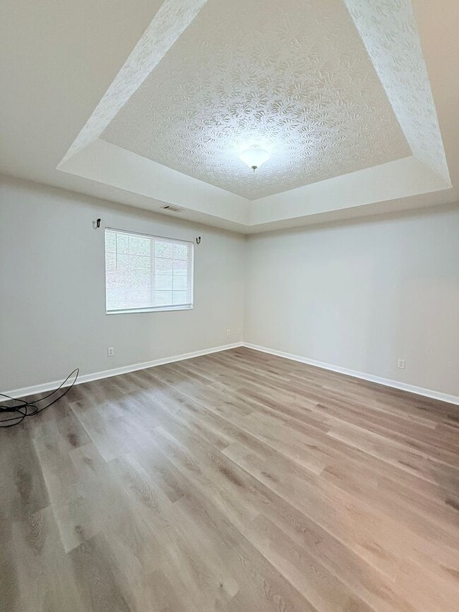 Building Photo - 2br Brick Townhome in Great Gainesville Lo...