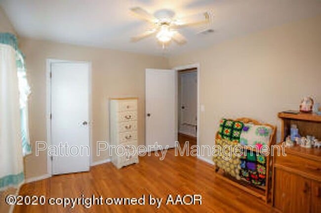 Building Photo - 1029 Trinchera Dr