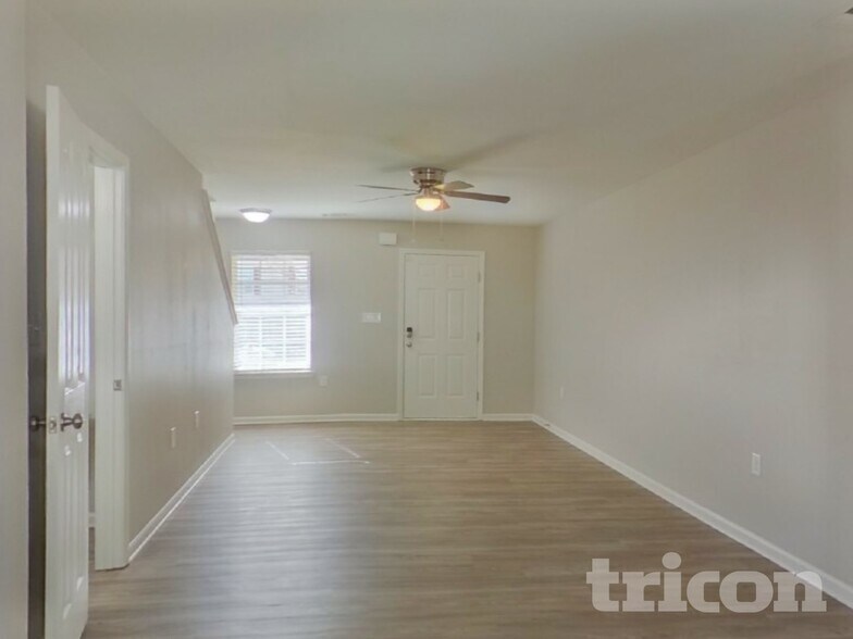 Building Photo - 3627 Alexander Forest Dr