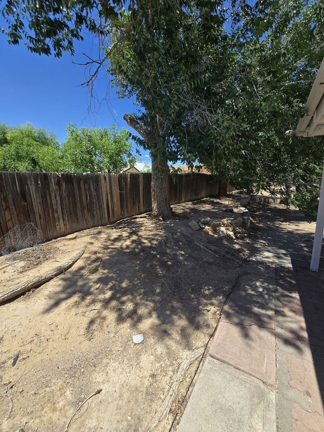 Building Photo - 3 bedroom, 2 bathroom home in Rio Rancho L...