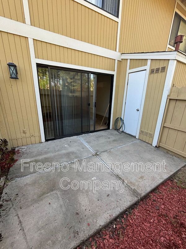 Building Photo - 4885 N Backer Ave