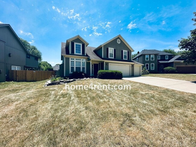 Building Photo - Four Bedroom Olathe Home in a Quiet Neighb...