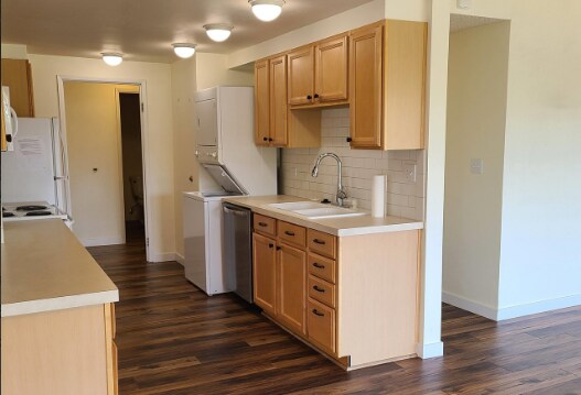 Building Photo - 200 N 3rd St