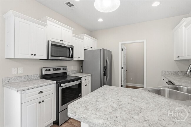 Building Photo - 105 Danielle Loop