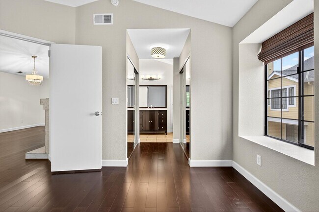 Building Photo - 1202 Devonwood