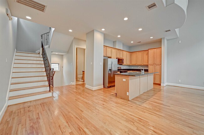 Building Photo - 2906 Leeland St