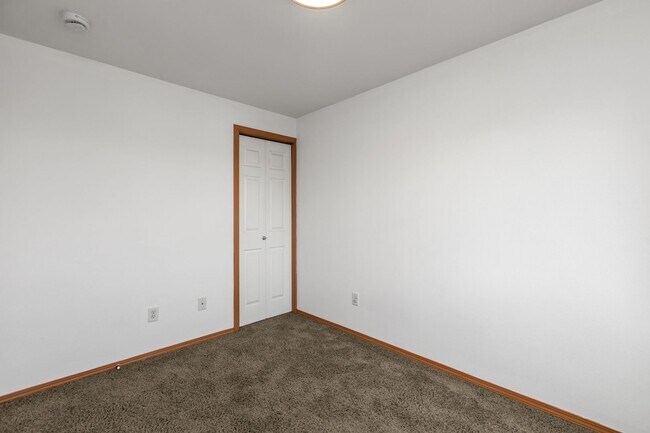 Building Photo - 1124 73rd Dr SE