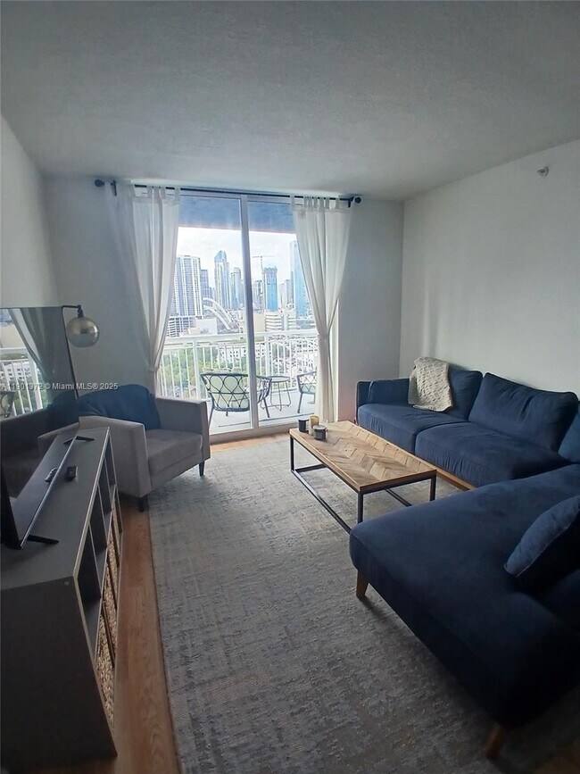 Building Photo - 275 NE 18th St