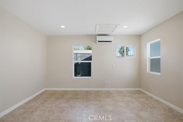 Building Photo - 7542 White Oak Ave