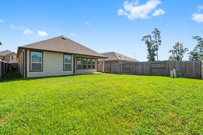 Building Photo - 4234 Green Landing Dr