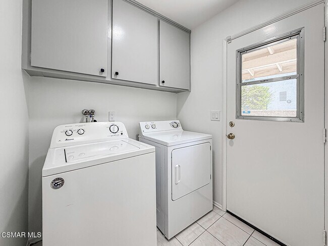 Building Photo - 3761 Patrick Henry Pl
