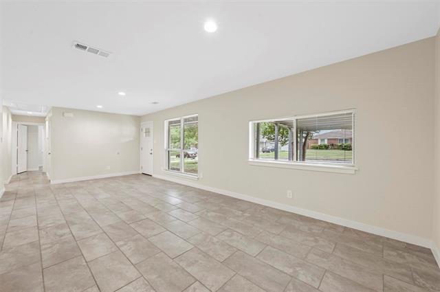 Building Photo - 2209 Sybil Dr