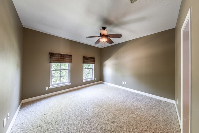 Building Photo - 22823 Roberts Run Ln