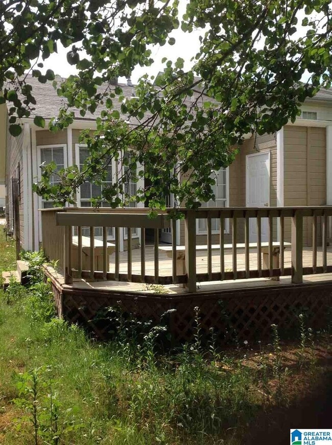 Building Photo - 200 Willow Point Cir