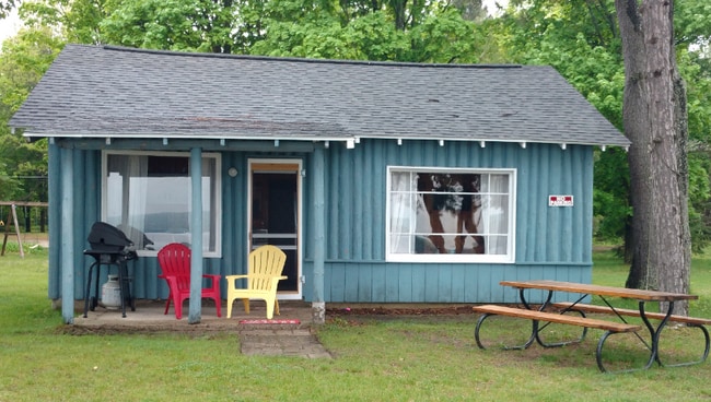 Building Photo - 293 Sumac Ln