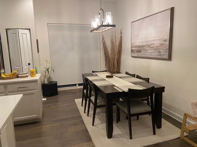 Building Photo - 513 Pershing Ct