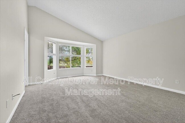 Building Photo - 5241 Helena St