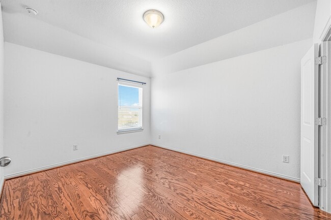 Building Photo - 3519 Sunburst Ct