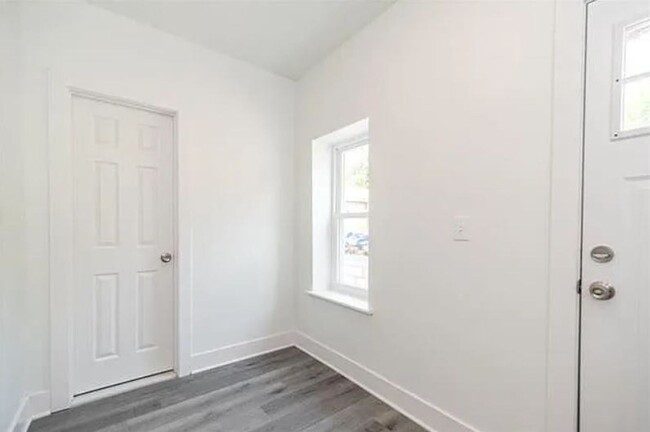 Building Photo - Brand New 4 Bedroom / 3.5 Bathroom Townhom...