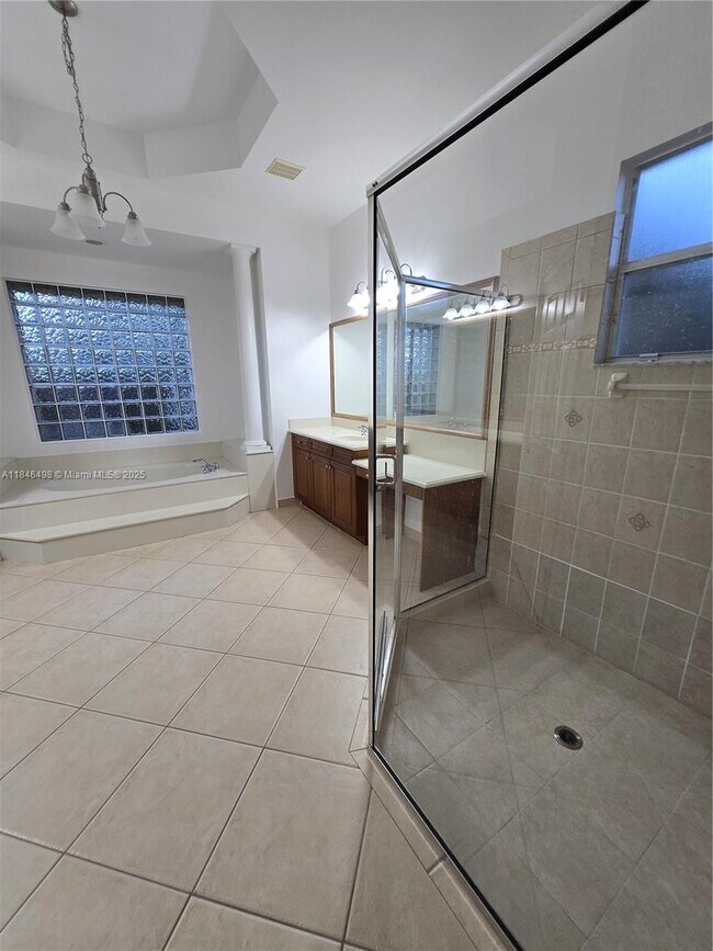 Building Photo - 15088 SW 34th St
