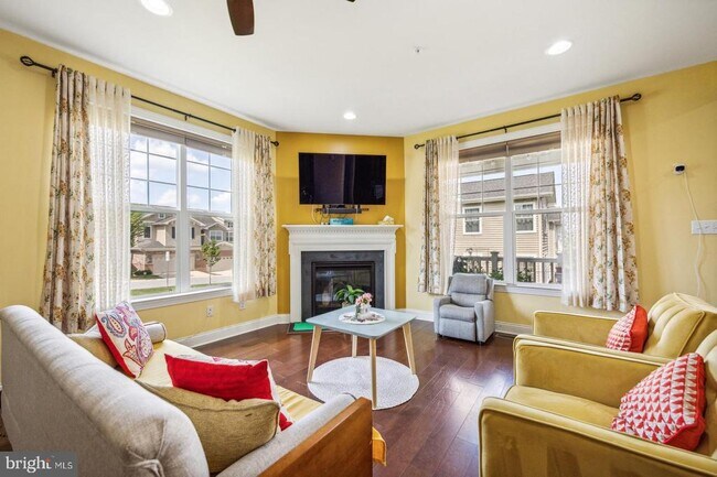 Building Photo - 105 Elton Farm Cir