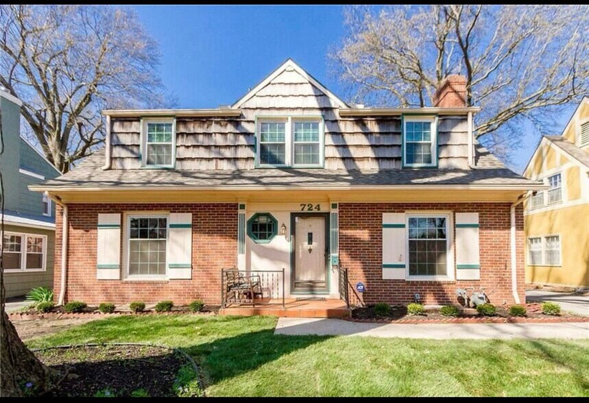 Building Photo - 724 W Gregory Blvd