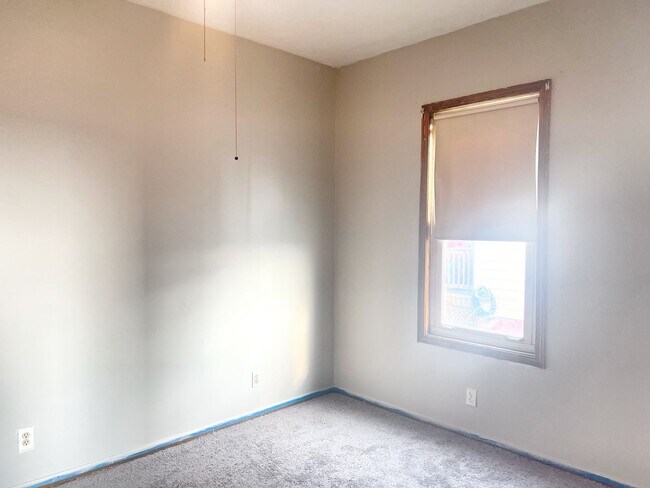 Building Photo - 1724 Harmont Ave NE