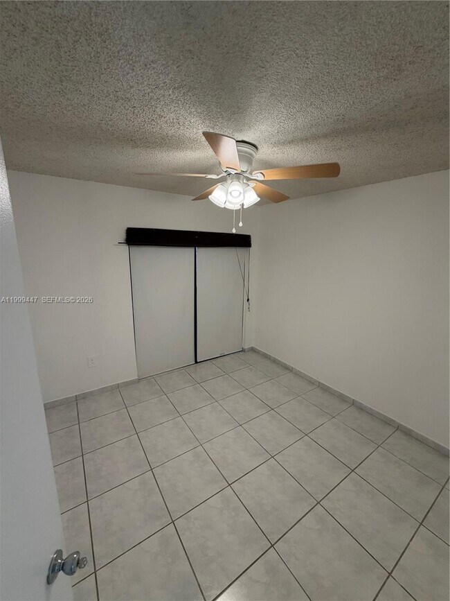 Building Photo - 823 NE 199th St