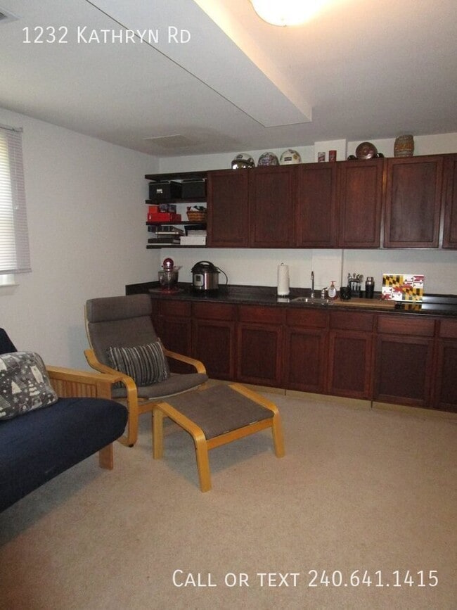 Building Photo - 1232 Kathryn Rd