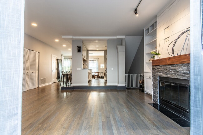 Building Photo - 2707 N Halsted St
