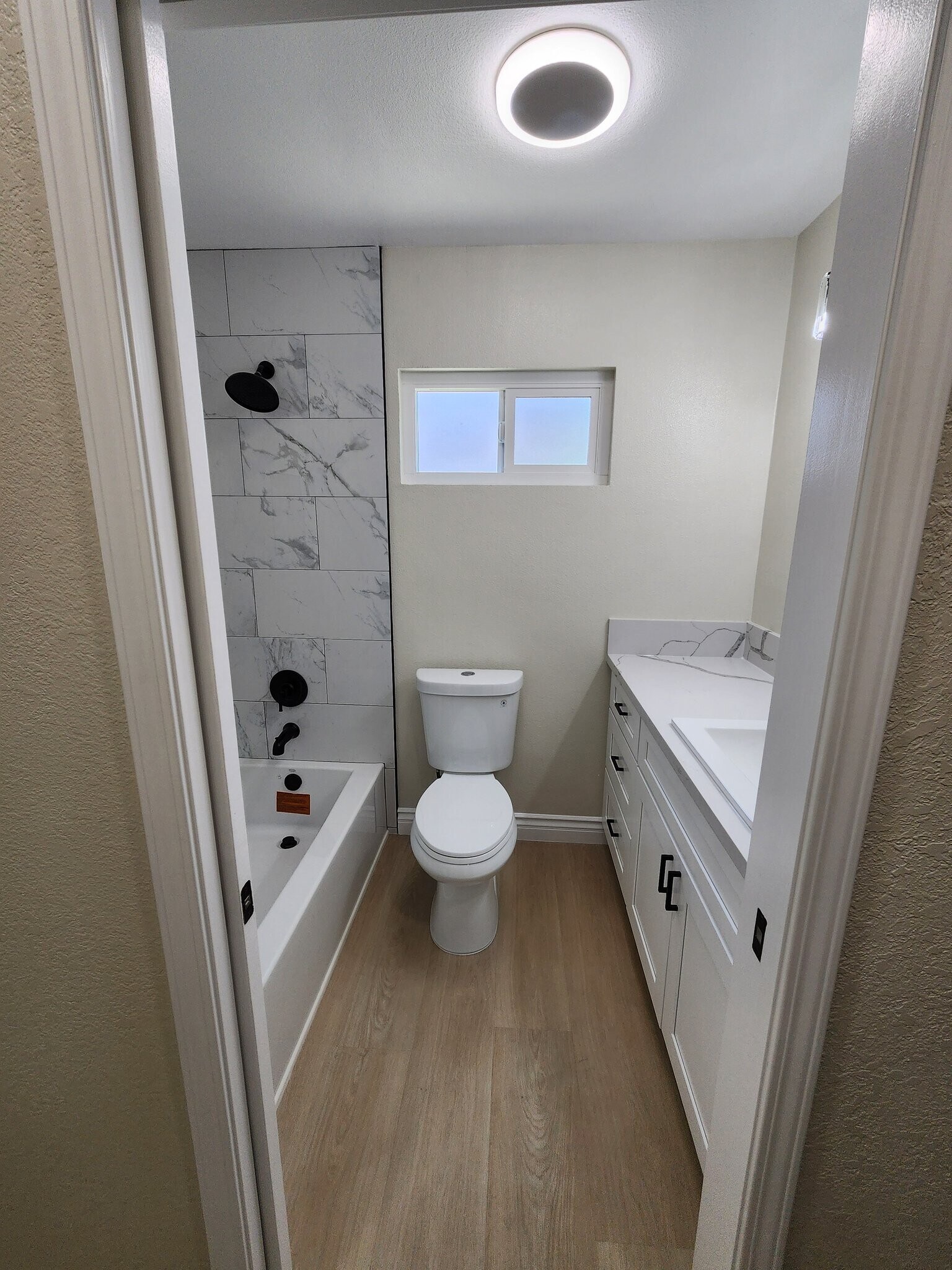 Building Photo - 14104 Hillcrest Dr