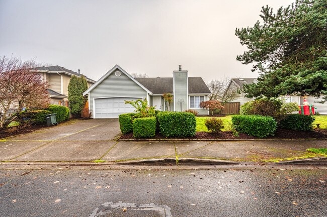 Building Photo - Rambler 3 Bedroom 2 Bath Fenced Yard - Orting