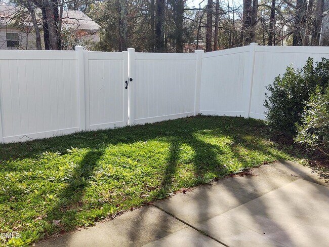 Building Photo - 2719 Masonboro Ferry Dr