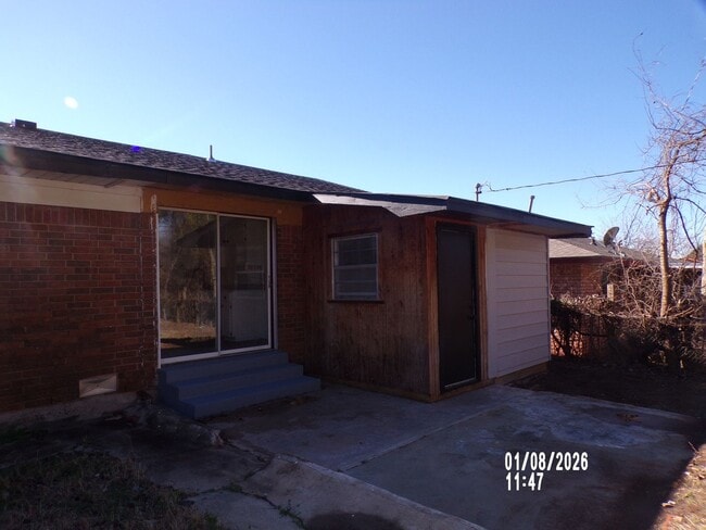 Building Photo - Great re-do