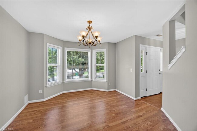 Building Photo - 4018 Berkshire Ct