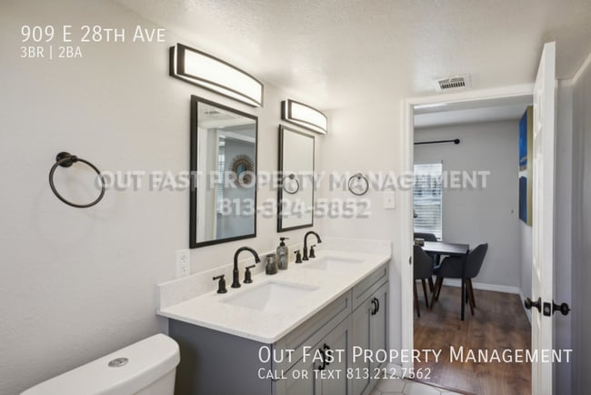 Building Photo - 909 E 28th Ave