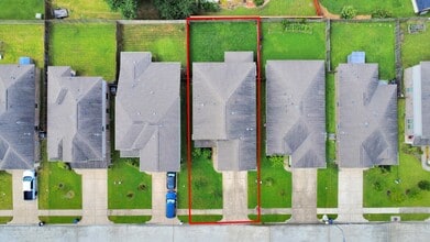 Building Photo - 1437 Northwood Springs Dr